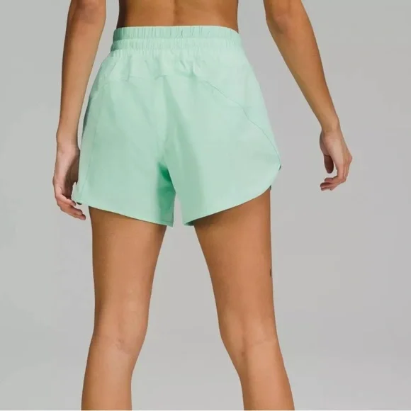 Lululemon Track That Mid Rise Line 5” in Wild Mint - Picture 3 of 4